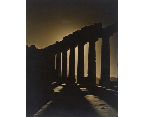 Leni Riefenstahl (Berlin 1902 – 2003 Pöcking). Parthenon bei Sonnenaufgang. 1936Vintage. Silbergelatineabzug.  29&nbsp;×&nbsp