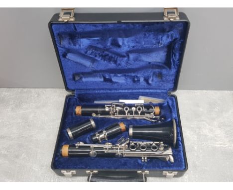 Vintage Bundy clarinet in hardcase