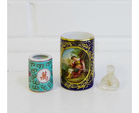 Vienna type miniature porcelain tankard painted with a classical figure against a blue ground together with miniature Canton 