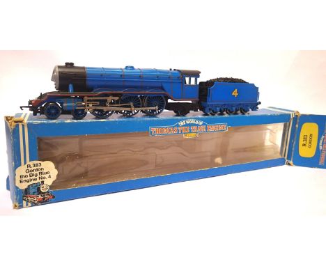 Hornby R383 Thomas Range Gordon in excellent condition, missing one front lamp iron, box is fair - scuffs, rips etc. P&amp;P 
