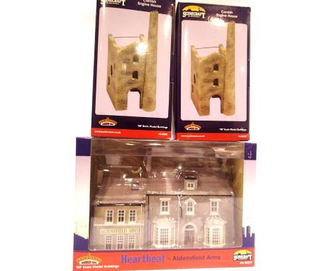 Bachmann Scenecraft Aidensfield Arms from Heartbeat and two Cornish engine houses. P&amp;P Group 1 (£14+VAT for the first lot