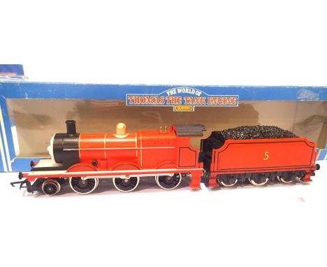 Hornby R852 Thomas Range James the red engine in very good-excellent condition, broken rear coupling on tender, box is fair-g