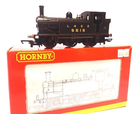 Hornby R 2325-B class J83 9819 LNER Black. P&P Group 1 (£14+VAT for the first lot and £1+VAT for subsequent lots) Condition r