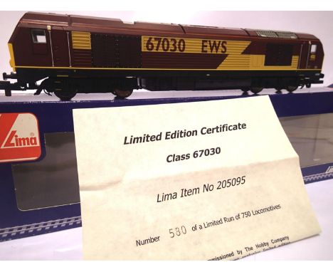 Lima 205095 class 67, 67030 EWS Livery, limited edition 580/750 with certificate. P&P Group 1 (£14+VAT for the first lot and 