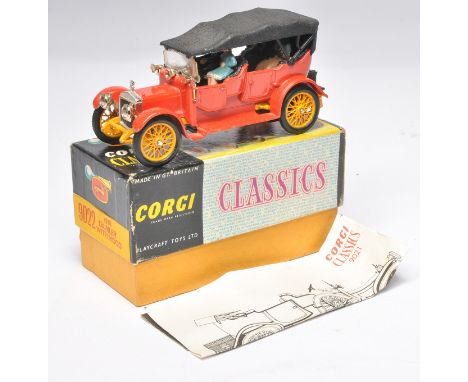 Corgi Classics No. 9022 Daimler with Hood. Unusual find, as shown. Displays good (windscreen is cracked) with the odd mark. W