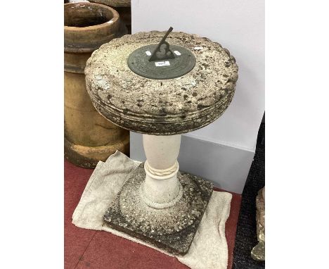 Tempus Fugit sundial Atop Concrete Garden Feature, 41cm diameter.