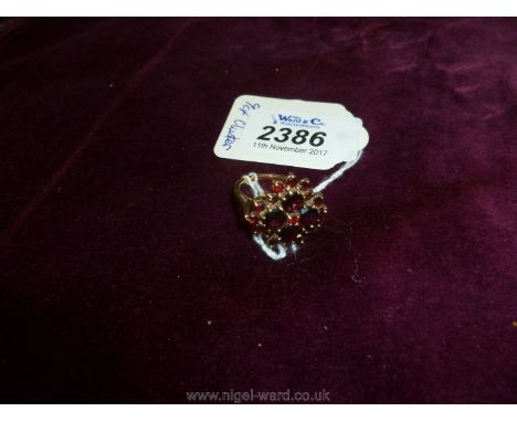 A 9ct Gold garnet cluster Dress Ring