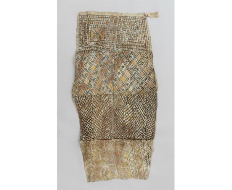 BARK CLOTHThe cloth retains an old printed label with the text: "Scoolverzameling/Geklopte Boombast In Enkele Streken Gebrukt