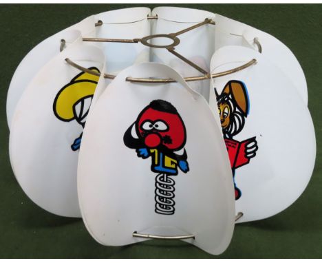 Vintage 'The Magic Roundabout' lampshade

reasonable used condition 