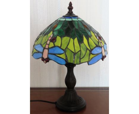 Tiffany style decorative table lamp with shade. Approx. 28cm H

Reasonable used condition, not tested for working 