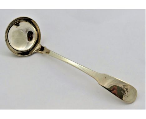 A George IV Scottish silver fiddle pattern toddy ladle, Edinburgh 1825, 15.5cm long CONDITION REPORT: If you require further 