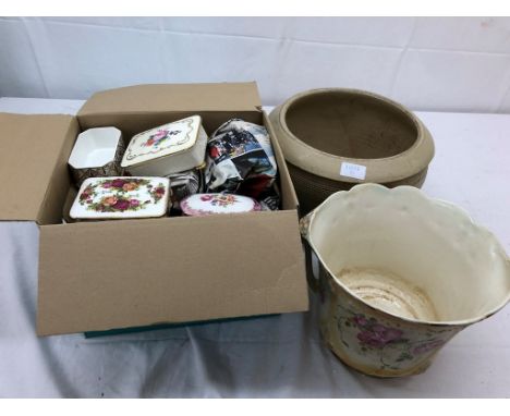 Ceramic boxes and planters