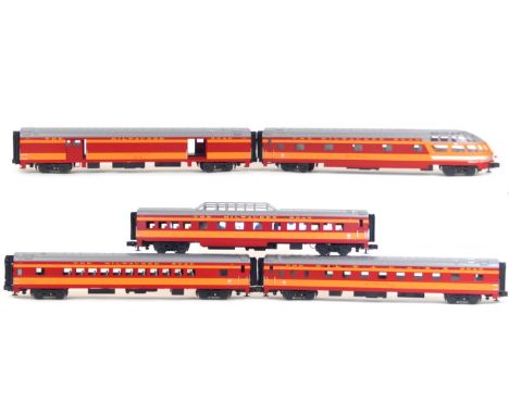 An MTH Milwaukee Road 'O' gauge five car 70'ABS passenger set
Smooth, no. 20-6552. (illustrated)