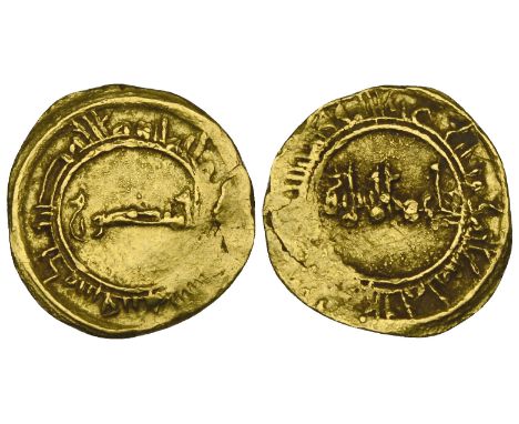 Fatimid, al-‘Aziz (365-386h), quarter-dinar, Dimashq 3[8]6h, 1.04g (Nicol 556, citing a single example), small patch of margi