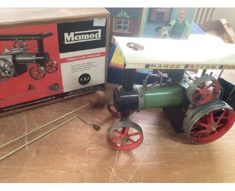 Mamod boxed Traction Engine with accessories vintage traction toy, together with some Bayko boxes, some Wallace and Gromit se