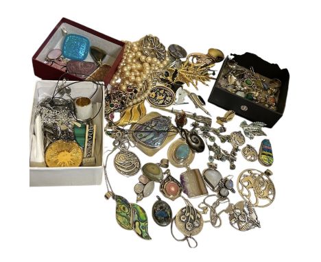 Mixed lot of costume jewellery to include pendants, necklaces, brooches, pins and earrings, some set with abalone, quartz and