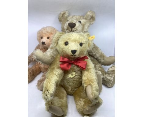 Steiff Classic Vintage 43cm German Teddy bear 000393 golden mohair tagged &nbsp;with &nbsp;jointed teddy bear with felt pads 
