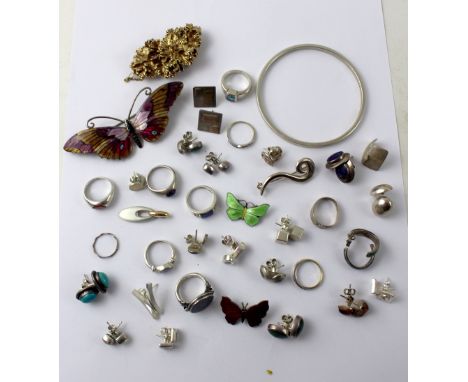 A collection of various silver jewellery including ring, earrings, brooches etc, combined approx 5.3ozt.