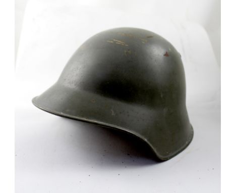 A Swiss model M18 helmet. CONDITION REPORT In average condition.