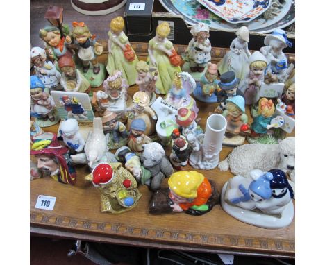 Wade Christmas 1996 Snowmen and 1997 Teddy, Weatherby dwarf, Artone character jug, many figurines:- One Tray