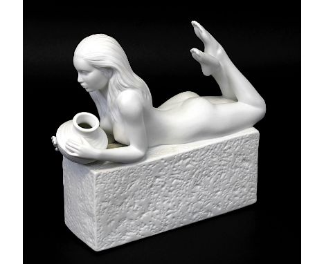 "Aquarius", Porzellanfigur, Royal Copenhagen 2. H. 20. Jh., Sternzeichenfigur (Wassermann), Entwurf Christel Marott, Bisquitp