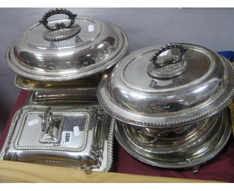 Plated Entree Dishes, pair of graduated Walker &amp; Hall plated engine turned salvers.