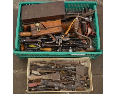 Large quantity of hand tools