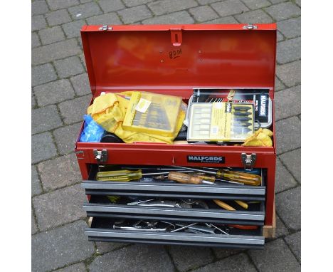 Halfords Professional metal tool chest and tools