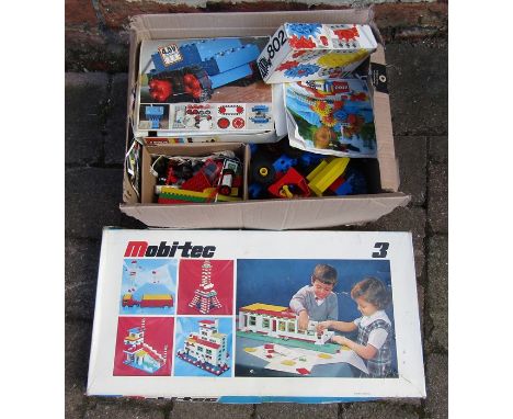Quantity of vintage Lego etc and boxed Mobi-tec set (unchecked)