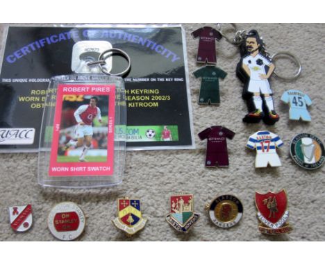 COLLECTION OF FOOTBALL BADGES &amp; KEY RINGS SOME VINTAGE X 15