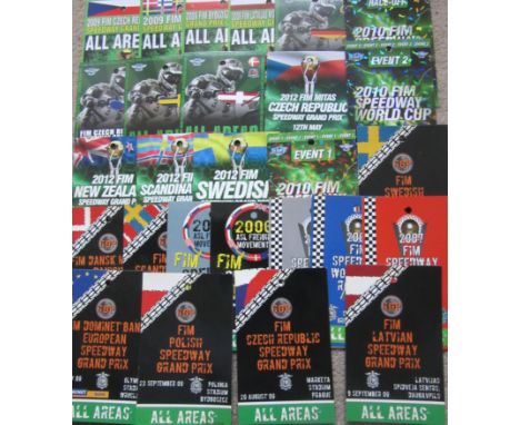 SPEEDWAY - COLLECTION OF GRAND PRIX &amp; WORLD CUP OFFICIAL PASSES X 28
All different and in good condition