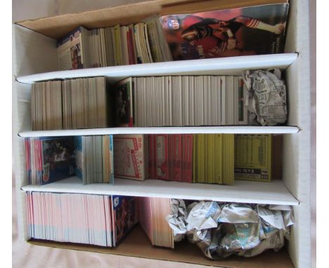 LARGE LOT OF VINTAGE BASEBALL BASKETBALL AND AMERICAN FOOTBALL TRADING CARDS 1980/90’s
Fantastic collection of superb conditi