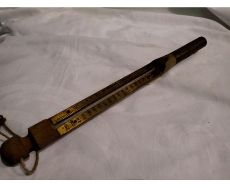 Vintage acuson brass and wood thermometer. UK P&amp;P Group 1 (£16+VAT for the first lot and £2+VAT for subsequent lots) 