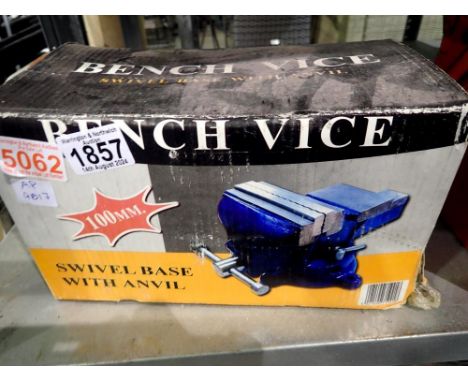 Boxed 100mm bench vice swivel base with anvil. Not available for in-house P&amp;P 