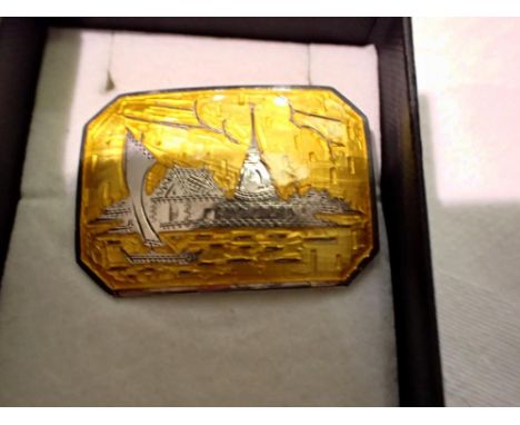 Silver and enamel brooch. UK P&amp;P Group 1 (£16+VAT for the first lot and £2+VAT for subsequent lots) 