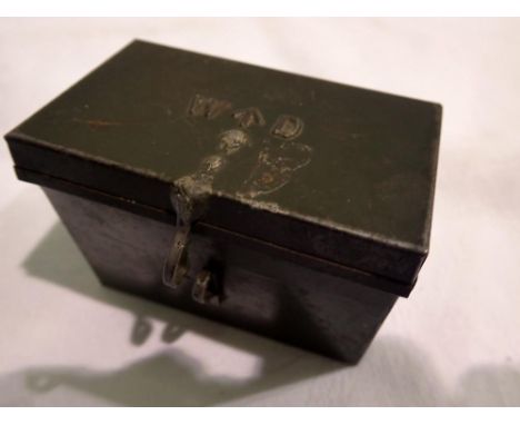 War department small ammunition box, H&amp;L 1953. UK P&amp;P Group 1 (£16+VAT for the first lot and £2+VAT for subsequent lo