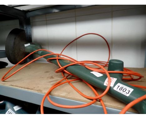 Black &amp; Decker Reflex electric strimmer. All electrical items in this lot have been PAT tested for safety and have passed