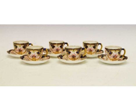 Six Royal Crown Derby pattern 3788 cups and saucers (12)