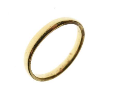 22ct gold wedding band, size K, 2.7g approx