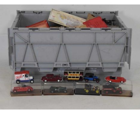 Mixed quantity of diecast model vehicles to include; Matchbox, Maisto Jaguar Mark II 1:18 scale, loose diecast models, variou