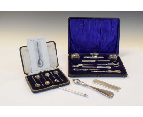 Cased set of six George V silver coffee spoons, Sheffield, 1924, together with a cased vanity set, Birmingham 1922, pencil, a