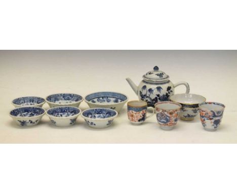 Small collection of Chinese blue and white porcelain, to include teapot, cups, bowls, etc