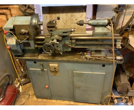 A VINTAGE DENFORD VICEROY METAL WORKERS LATHE, 240 volt single phase with a 92cm bed, total length 123cm x height 115cm x dep