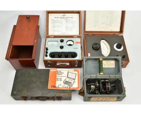 A BOX CONTAINING THE FOLLOWING: Air Ministry Astro Compass MKII ref 6A/1174 boxed, 'Cambridge Ammeter' boxed, 'Megger' bridge