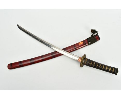 A BELIEVED WWII ERA JAPANESE 'KATANA' SHORT SWORD, blade is approximately 46cm in length, the grip assembly is loose and come