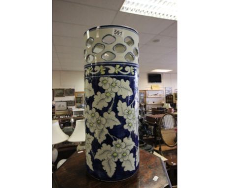 Large ceramic stick/umbrella stand 