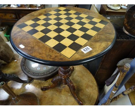 19th century Style Walnut Tripod ' Chess Board ' Table