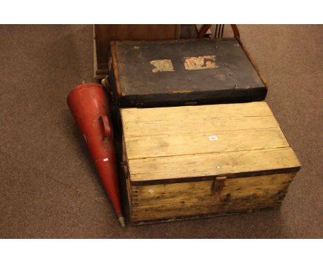 Vintage canvas travelling trunk, tool box and vintage fire extinguisher (3)