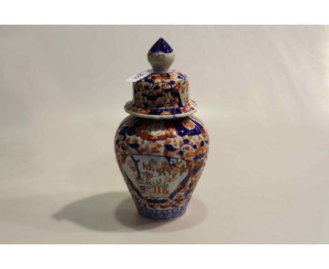 Imari vase and cover, 34cm