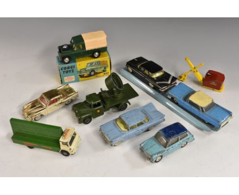 Diecast vehicles -  Corgi Toys 438 Landrover 109WB, boxed, 211S Studebaker Golden Hawk, gold body, white flash, plain hubs, 2